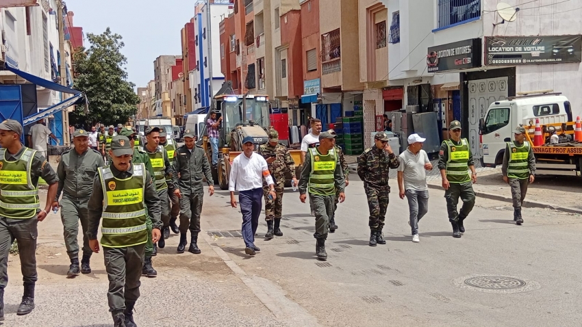 قائدا المقاطعتين الثانية والثالثة يقودان حملة واسعة بعدد من الأحياء