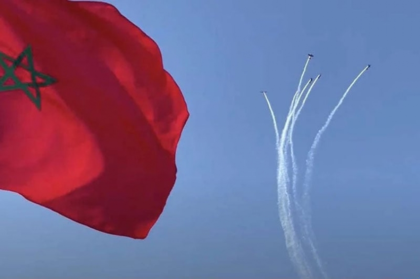 عيد العرش المجيد .. القوات المسلحة الملكية تنظم عروضا جوية وقفزات استعراضية بالمظلات